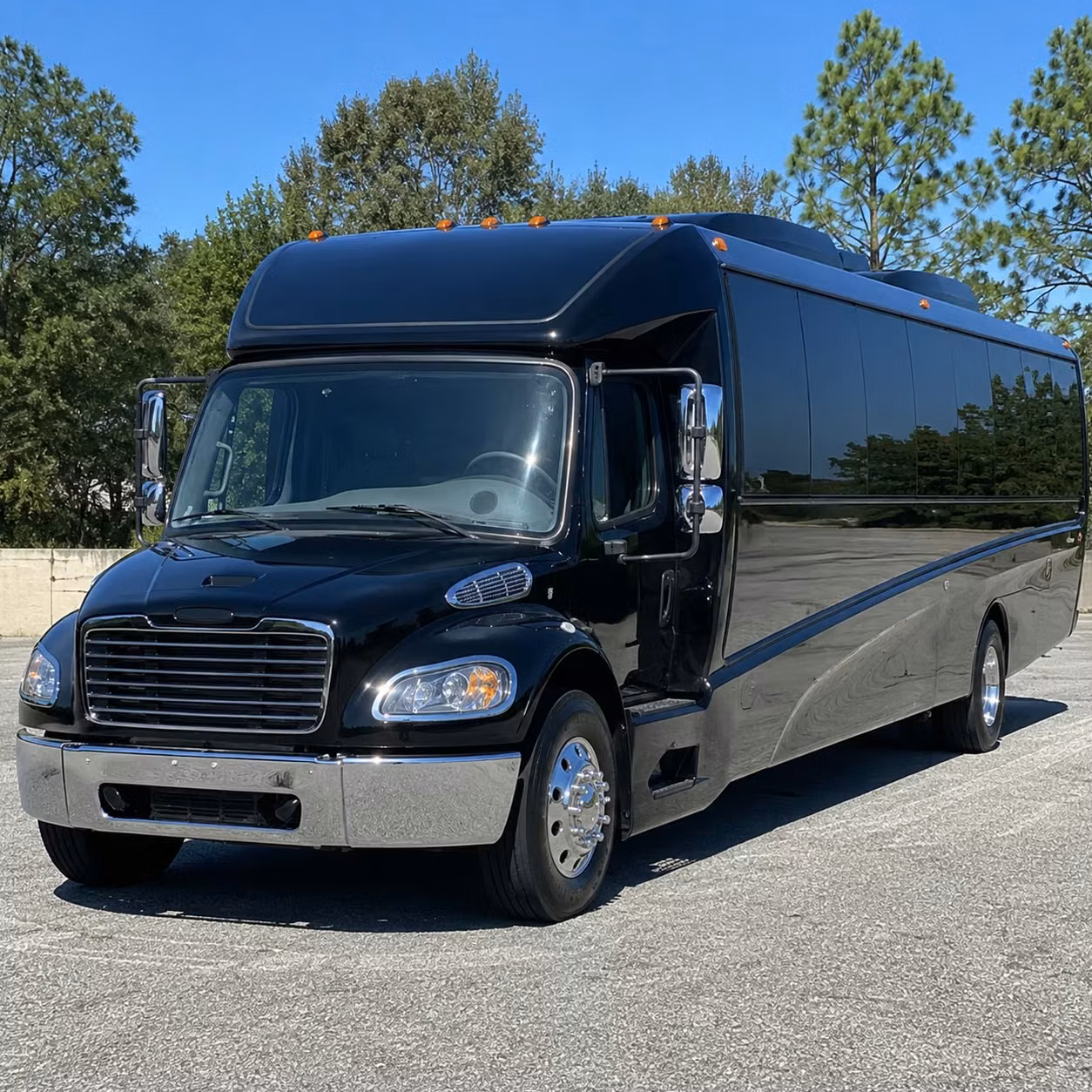 yakima 18 passenger minibus rental
