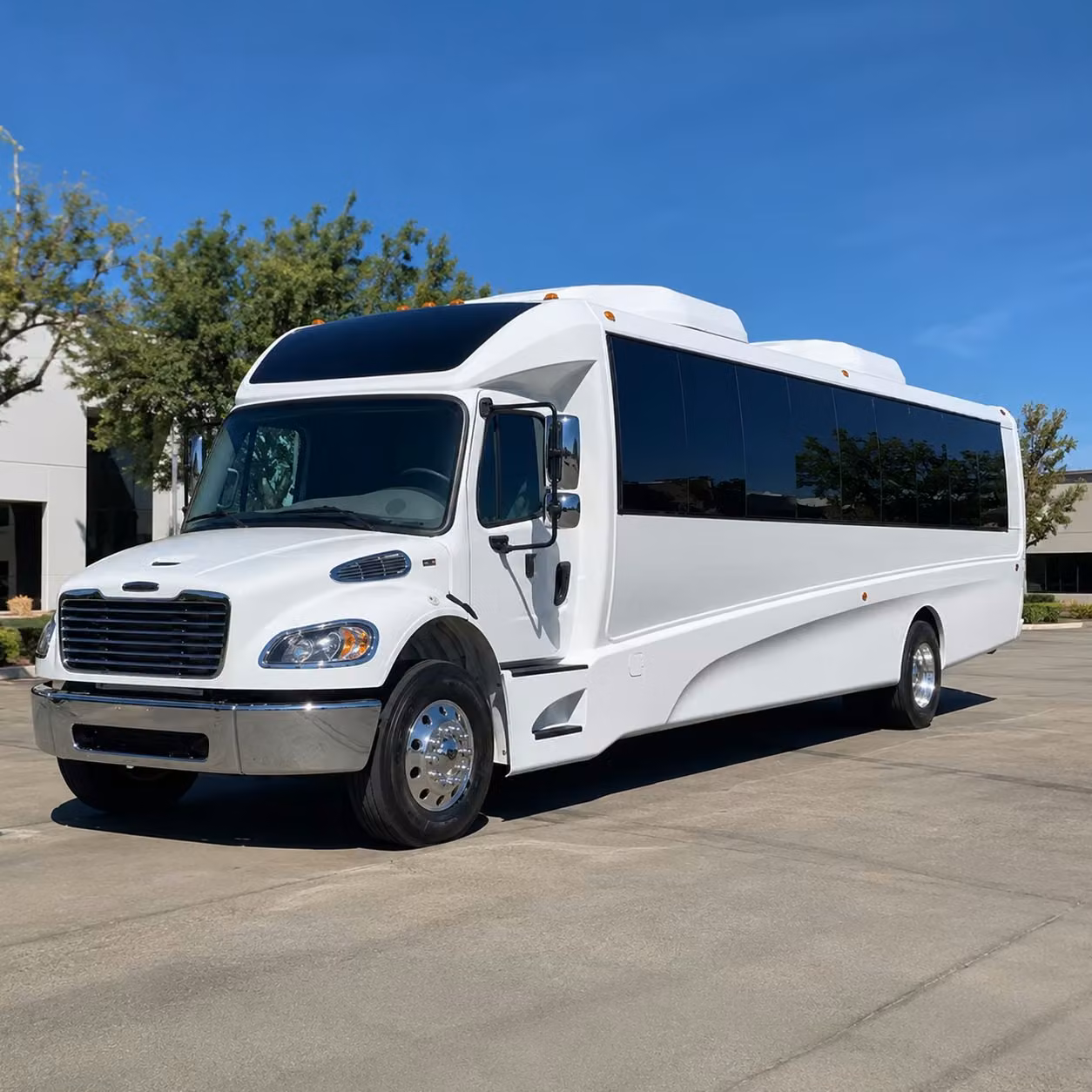 yakima 30 passenger minibus rental